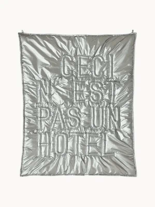 Cuadro Ceci n'est pas un hôtel - HKLIVING