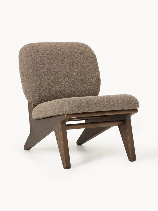 Silla lounge de madera de fresno con tapizado en tejido bouclé Shenay - Westwing Collection