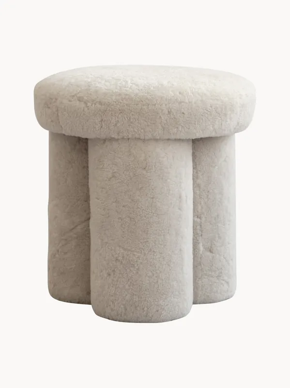 Taburete artesanal con tapizado de piel de oveja Big - 101 Copenhagen