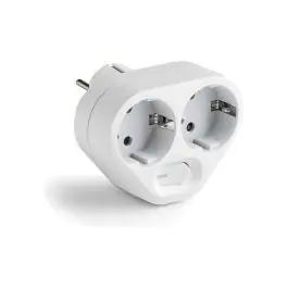 Adaptador frontal 2 tomas c0n interruptor blanco 16a 250v famatel